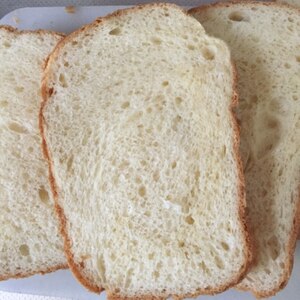 ホームベーカリーで簡単  食パン